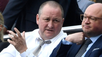 Майк Эшли, продавший "Ньюкасл", хочет купить "Дерби Каунти"