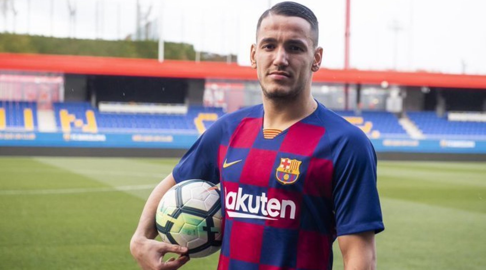 Jose murcia. Торрес футболист барселона. Эстанис педрола барселона. Жоан лапорта 2022. Ориоль ромеу футболист.