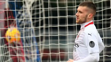 Форвард "Милана" получил травму в матче с "Вероной"