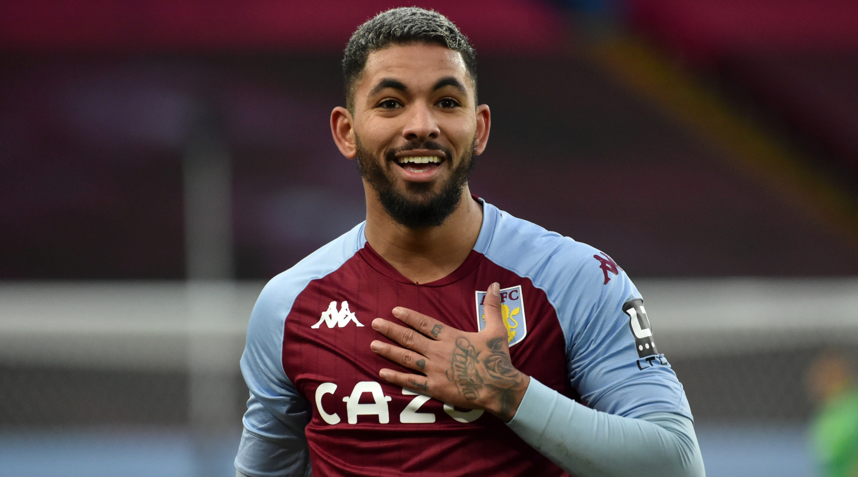 Дуглас Луис: "Горжусь тем, что родом из фавел, и доказал, что люди оттуда могут достигнуть своей мечты" - FootBoom