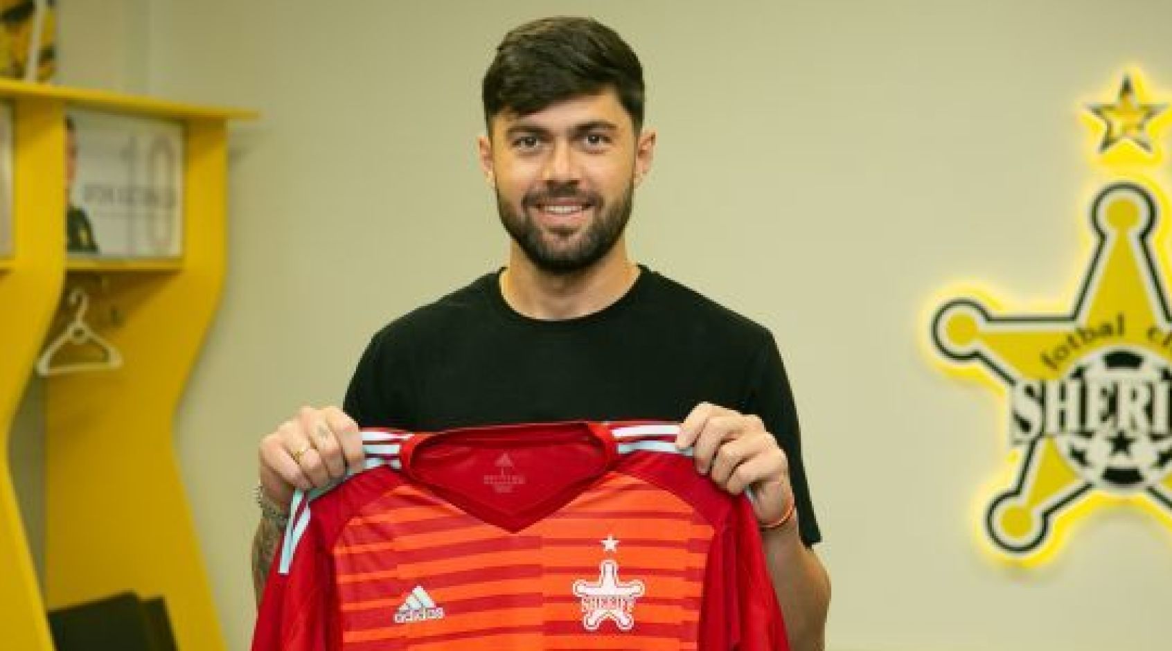 Голкипер "Шерифа" признан лучшим игроком недели в Лиге чемпионов