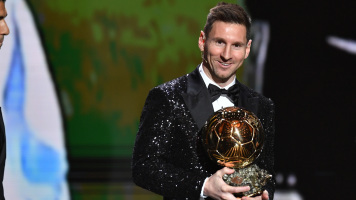 Лионель Месси покажет болельщикам "Золотой мяч" перед игрой с "Ниццей"