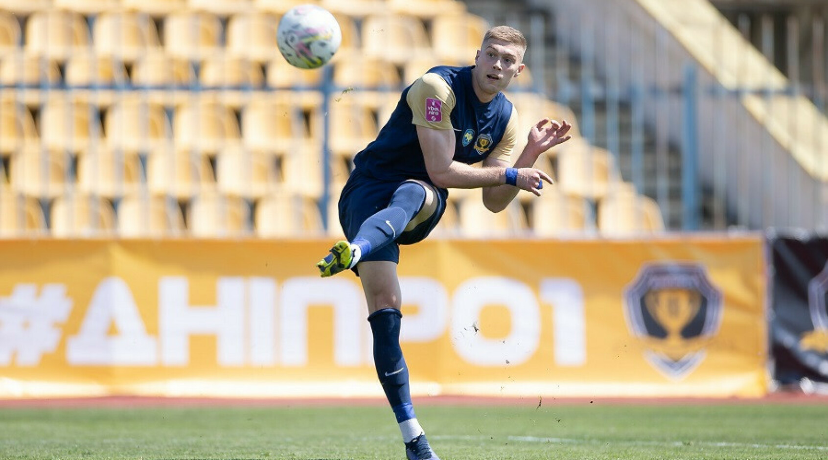 Контрольний матч. "Дніпро-1" – "Рух" 4:0. Дебют Третьякова