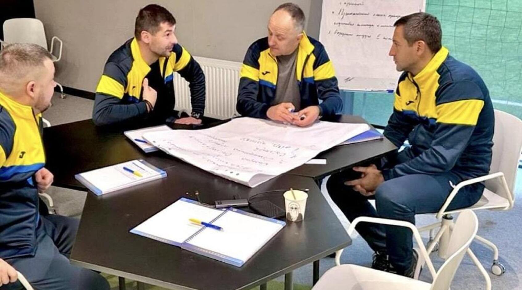 На базі "Руху" проходять тренерські курси. Серед слухачів - шість наставників клубів УПЛ
