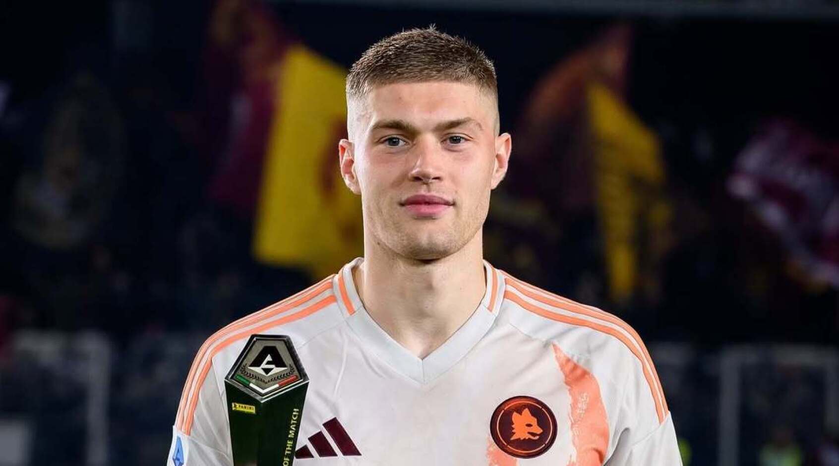 Глухий кут: "Мілан" та "Рома" не домовилися про обмін Гіменес-Довбик